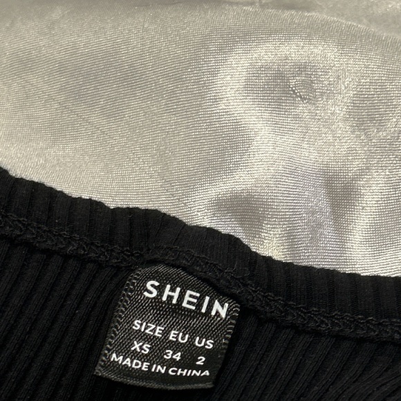 ♡crop top ♡ - Picture 3 of 3